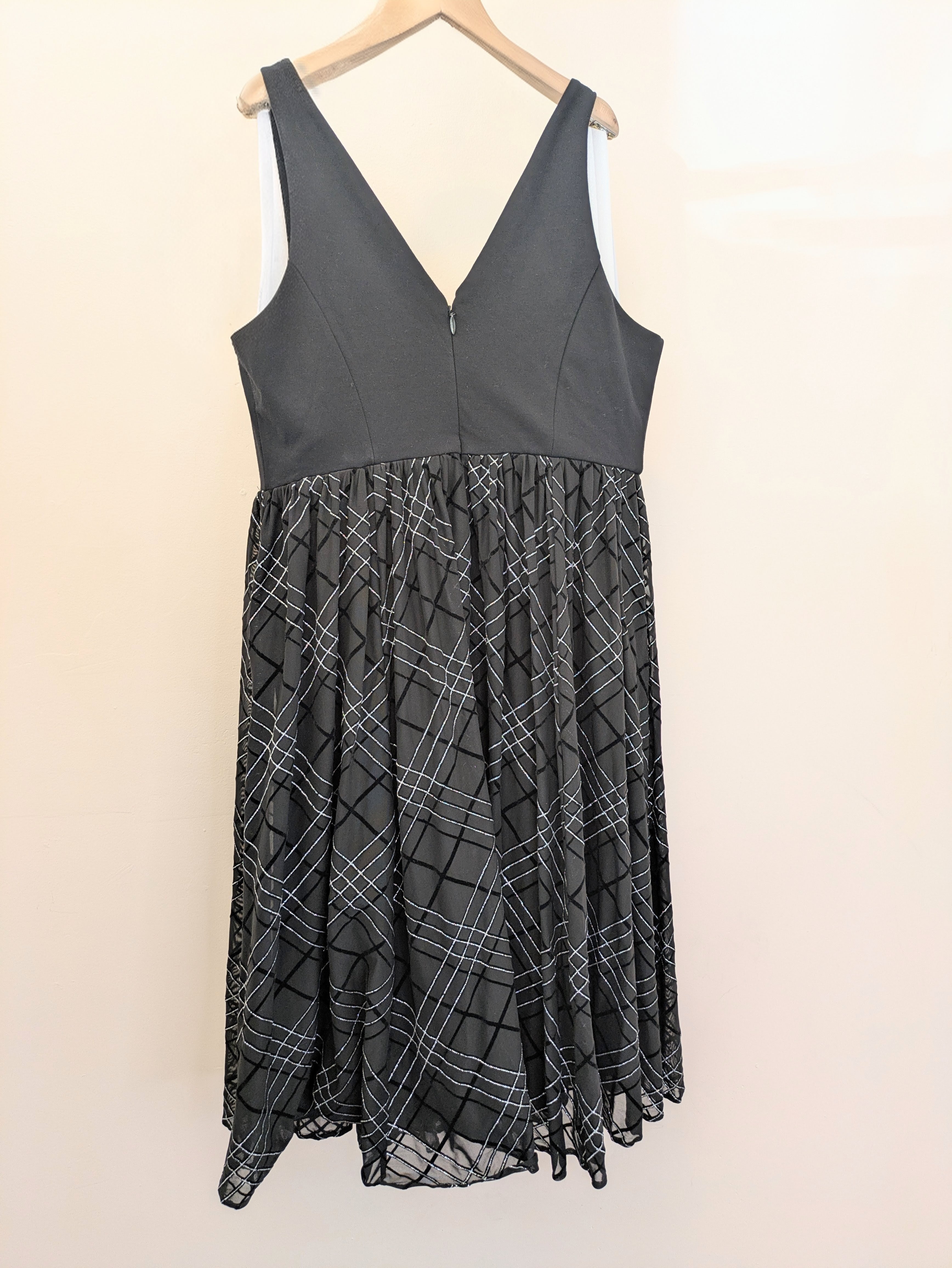 XL - Other Dress